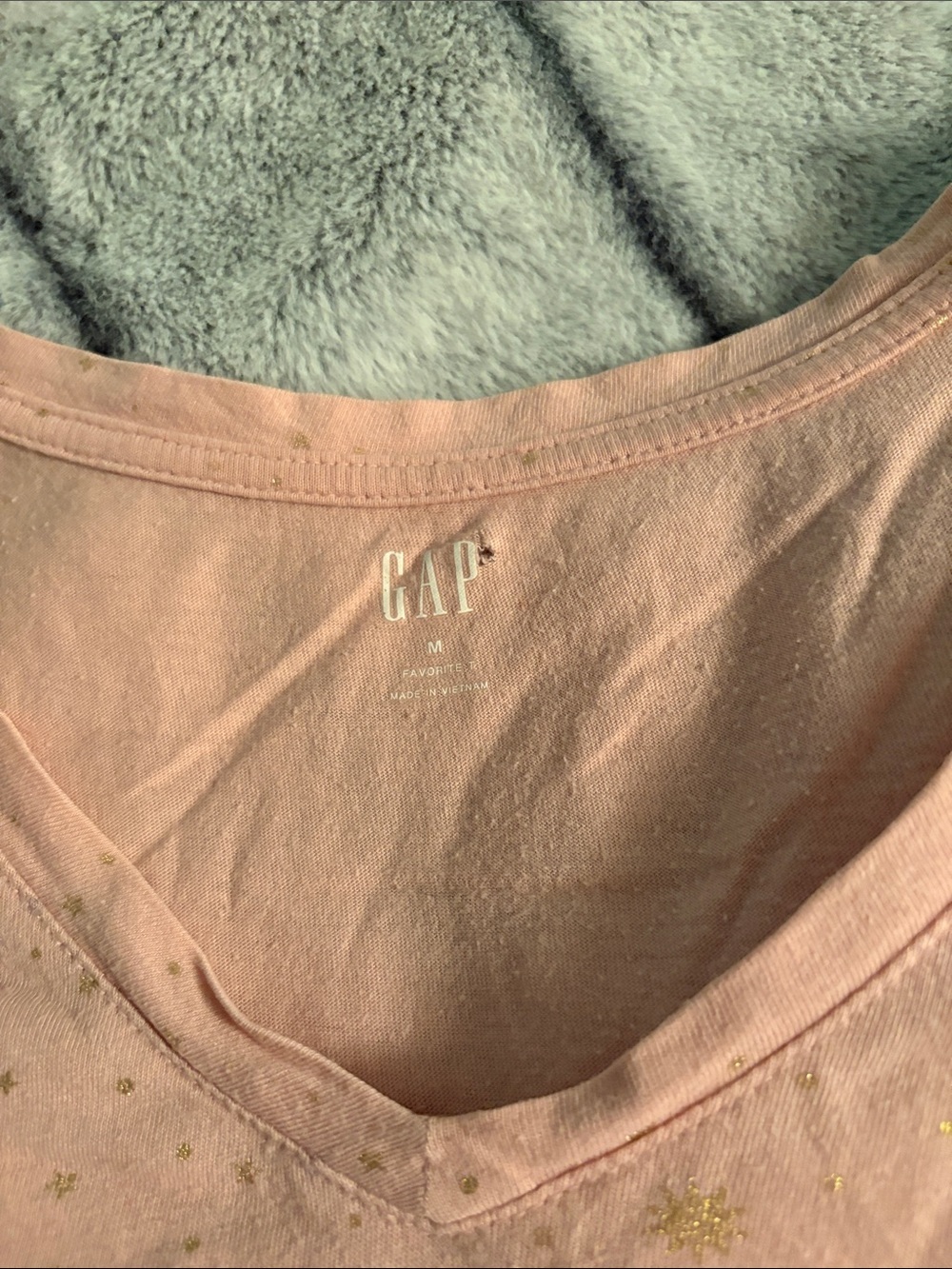 GAP Soft Pink Short Sleeve V-Neck Tee - Picture 3 of 3